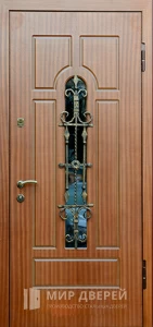 Входная дверь с ковкой и стеклом №19 внешняя - фото